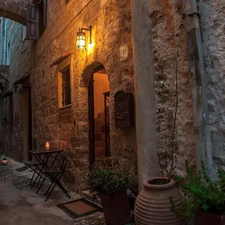 Casa de Férias St Georges Sanctum, The Heart Of Rhodes Old Town Rhodes City